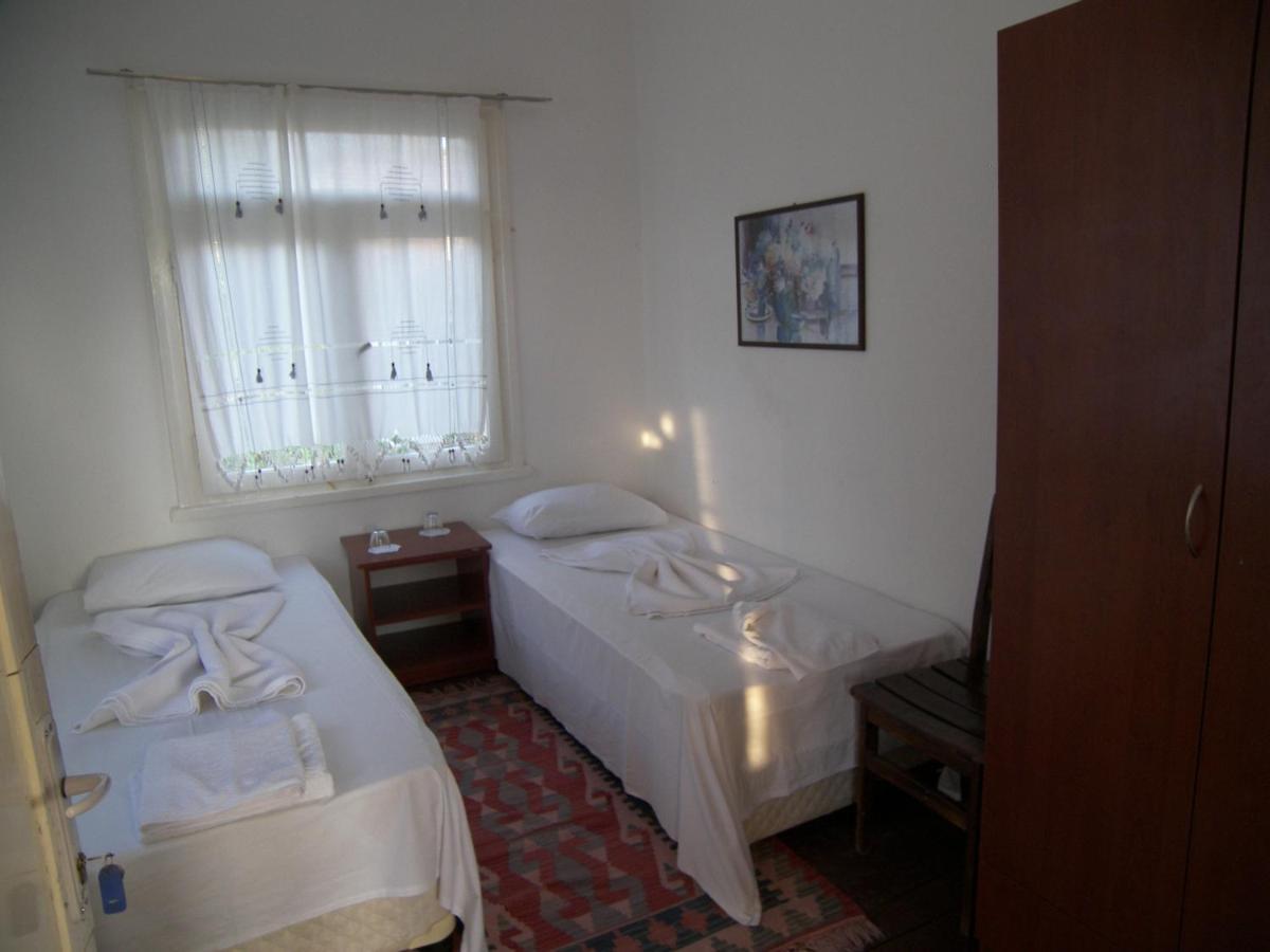 Hotel Mavi Pension Ayvalı Habitación foto